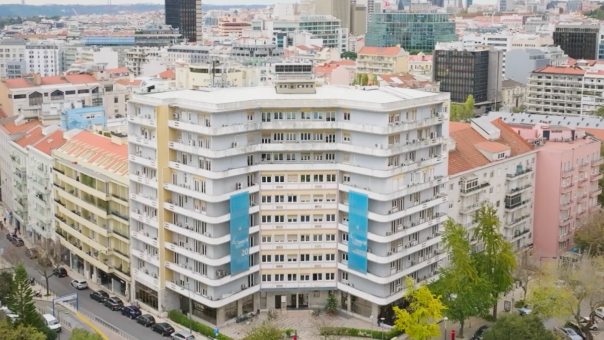 Photo of INESC-ID building at Alves Redol